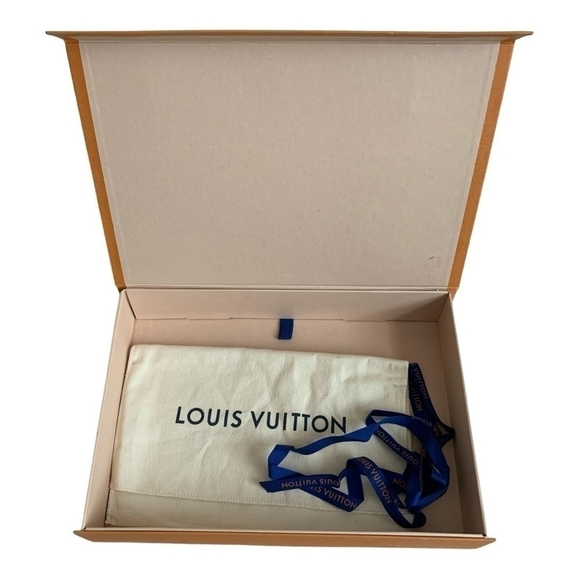 Authentic Empty LOUIS VUITTON BOX Magnet Clap Closure Clutch Bag Gift Box Ribbon - Picture 3 of 4